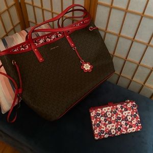 Michael Kors wallet and bag bundle. Other listings on page sold separately